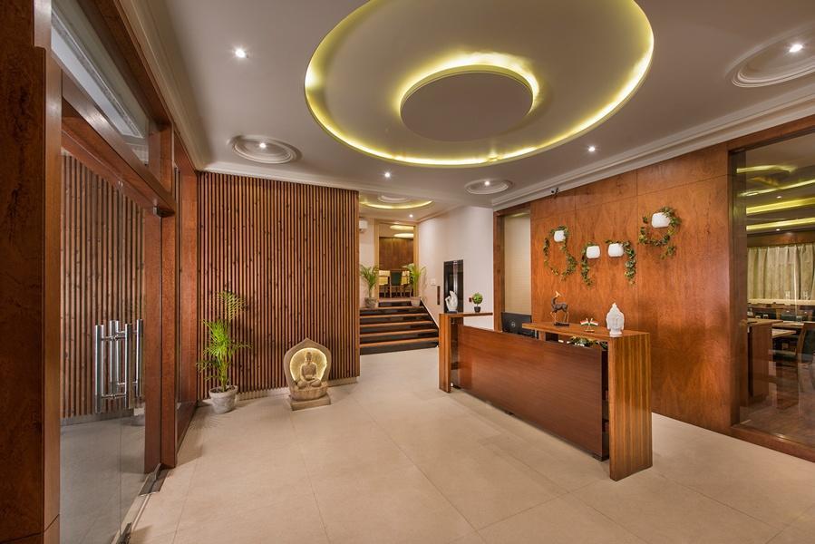 Hotel Manisha International Gaja Zewnętrze zdjęcie